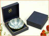 �N���b�N����Ɗg��摜��\�����܂�